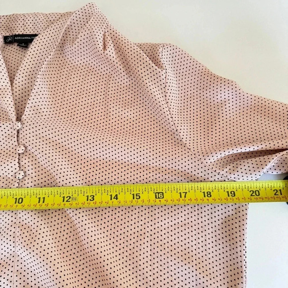 Adrianna Papell || Pink Polka Dot Satin Covered Button BlouseTop Small - Picture 9 of 11